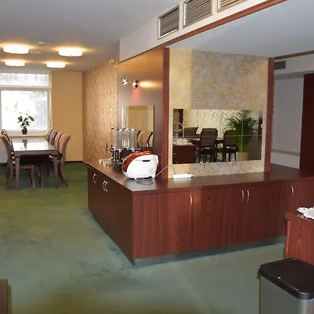 酒店 Empire Hotel